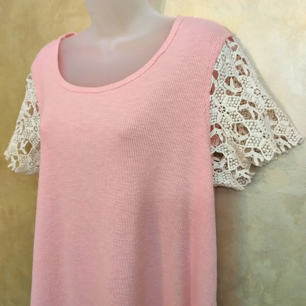 Hayden LA Lace Sleeve Top NWT XL/1X